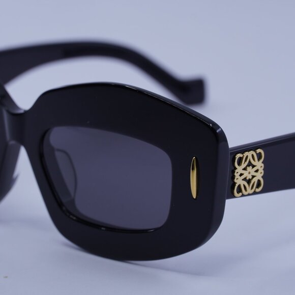 Loewe LW40114F 01A Sunglasses Shiny Black Cat Eye Frame, Smoke Lenses main image 2